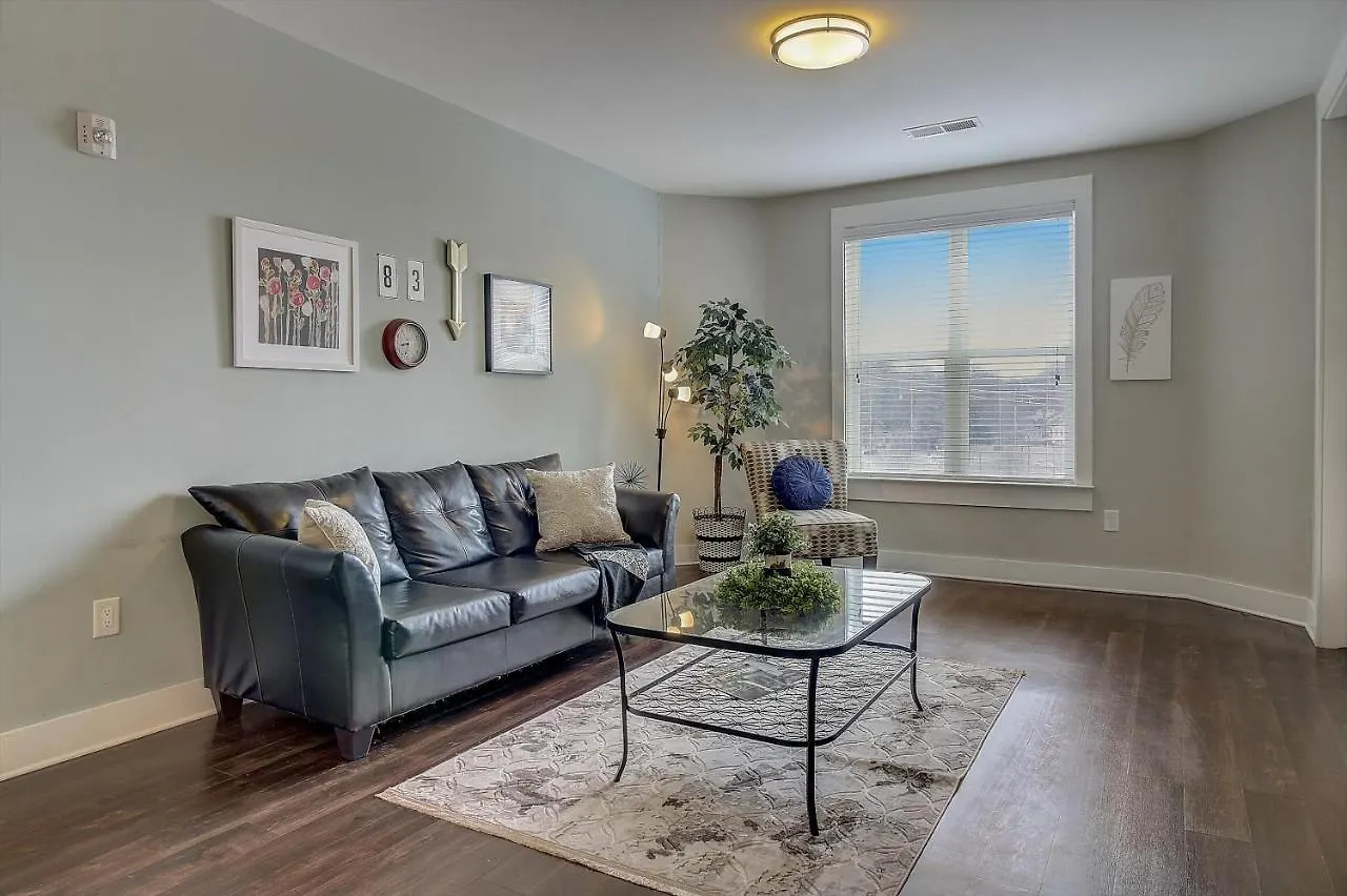 Frontdesk Berkshire Dilworth Apts Midtown Charlotte Apartment United States