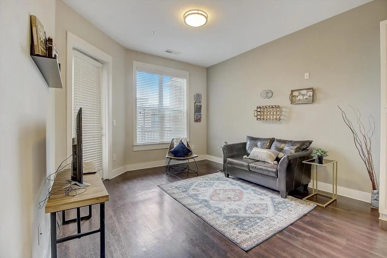 Frontdesk Berkshire Dilworth Apts Midtown Charlotte Apartment